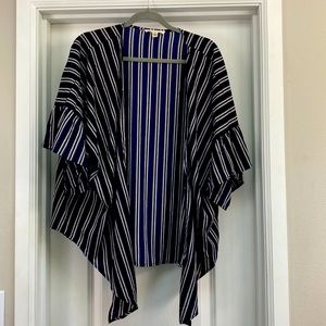 Vine & Love Short Sleeve Ruffle shirt 2X